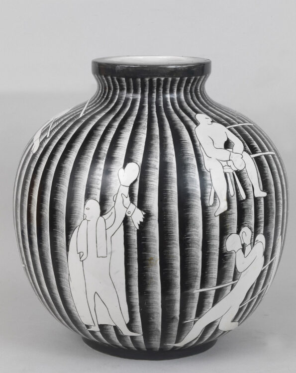 Vessel with boxers