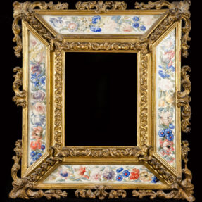 cornice-legno-dorato-pergamene