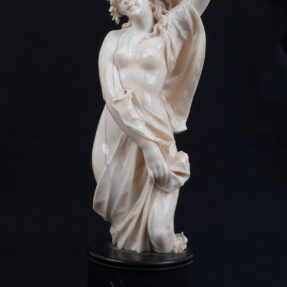 scultura-avorio-femminile